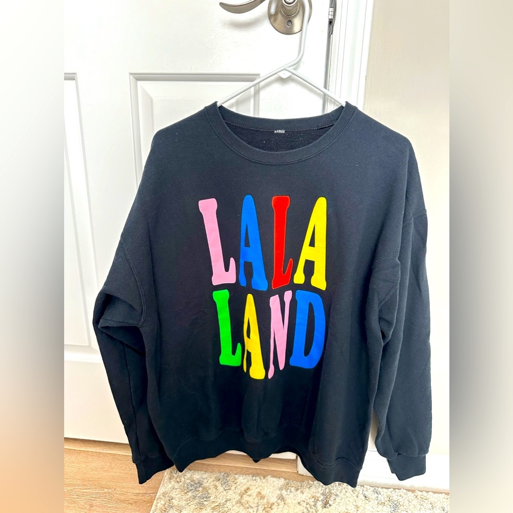 LALA ORIGINAL DESIGN: LALA Land Oversized Pullover - Size S/M